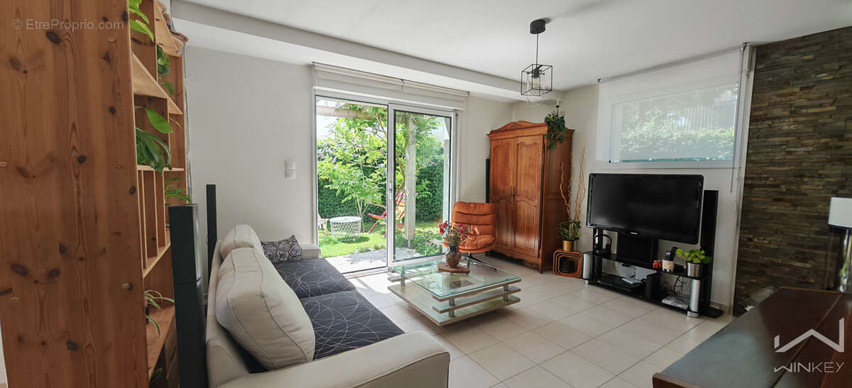 À Cintré, grande maison à vendre 333000 € - photo 5