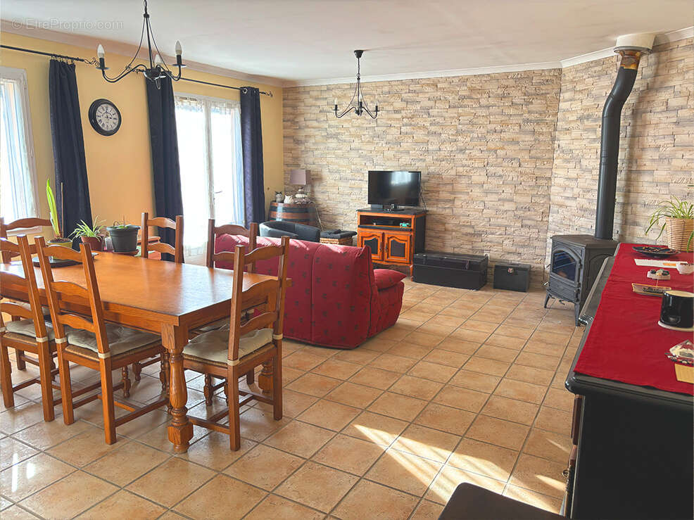 Maison à MALATAVERNE