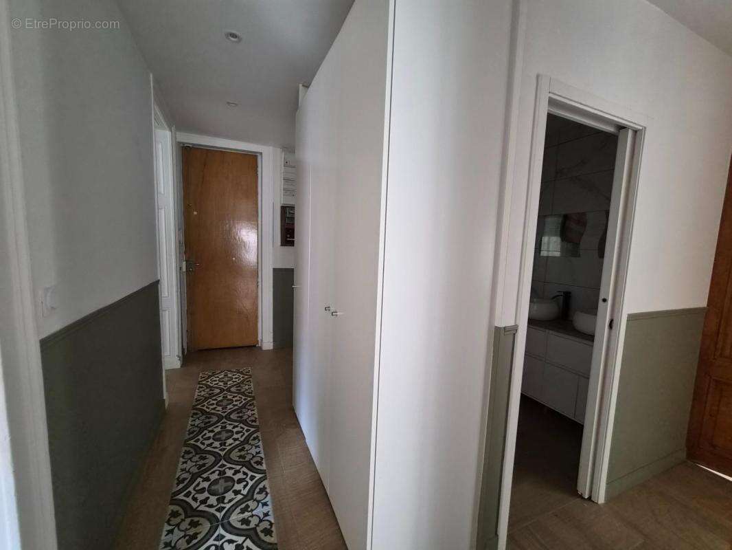 Beau T4. 25 rue Jules Ledin. Dpe C. Appartement rénové avec cachet - photo 7
