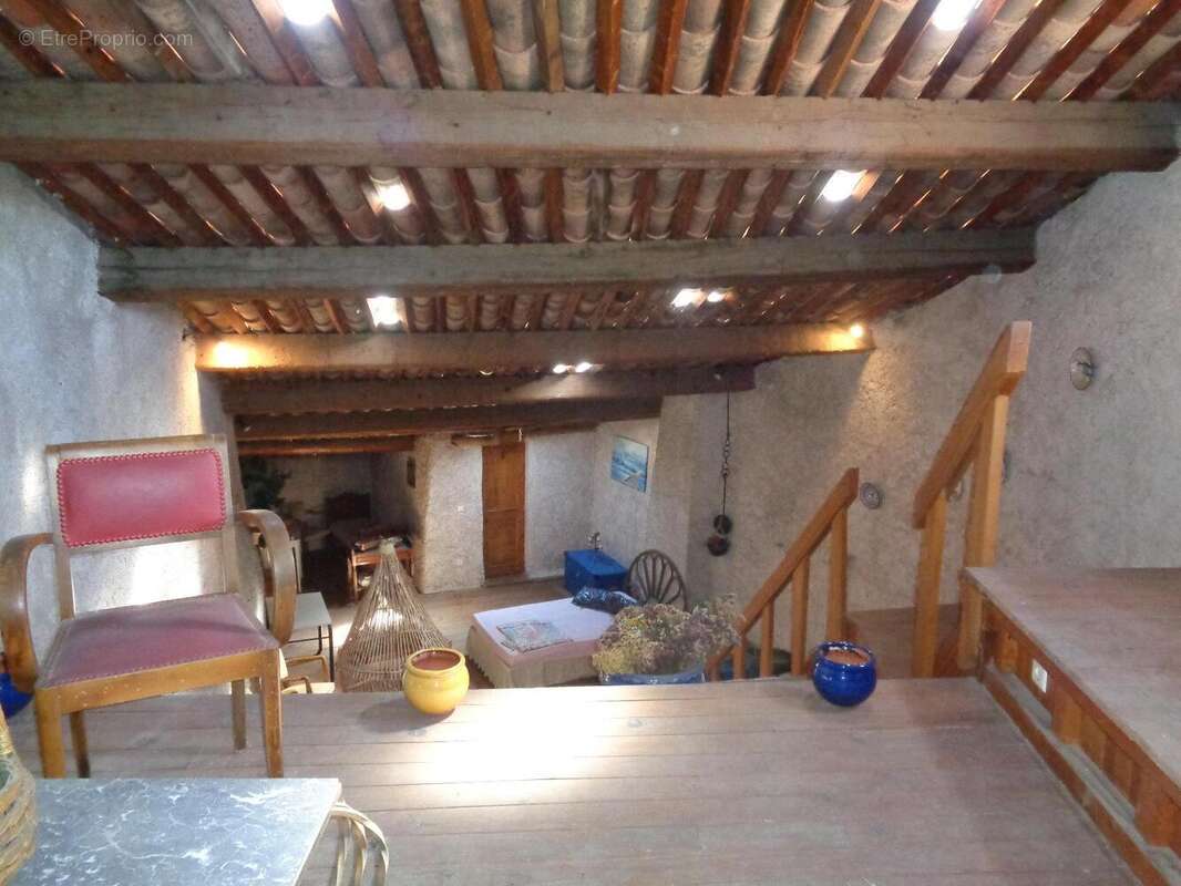   - Maison à LA MOTTE