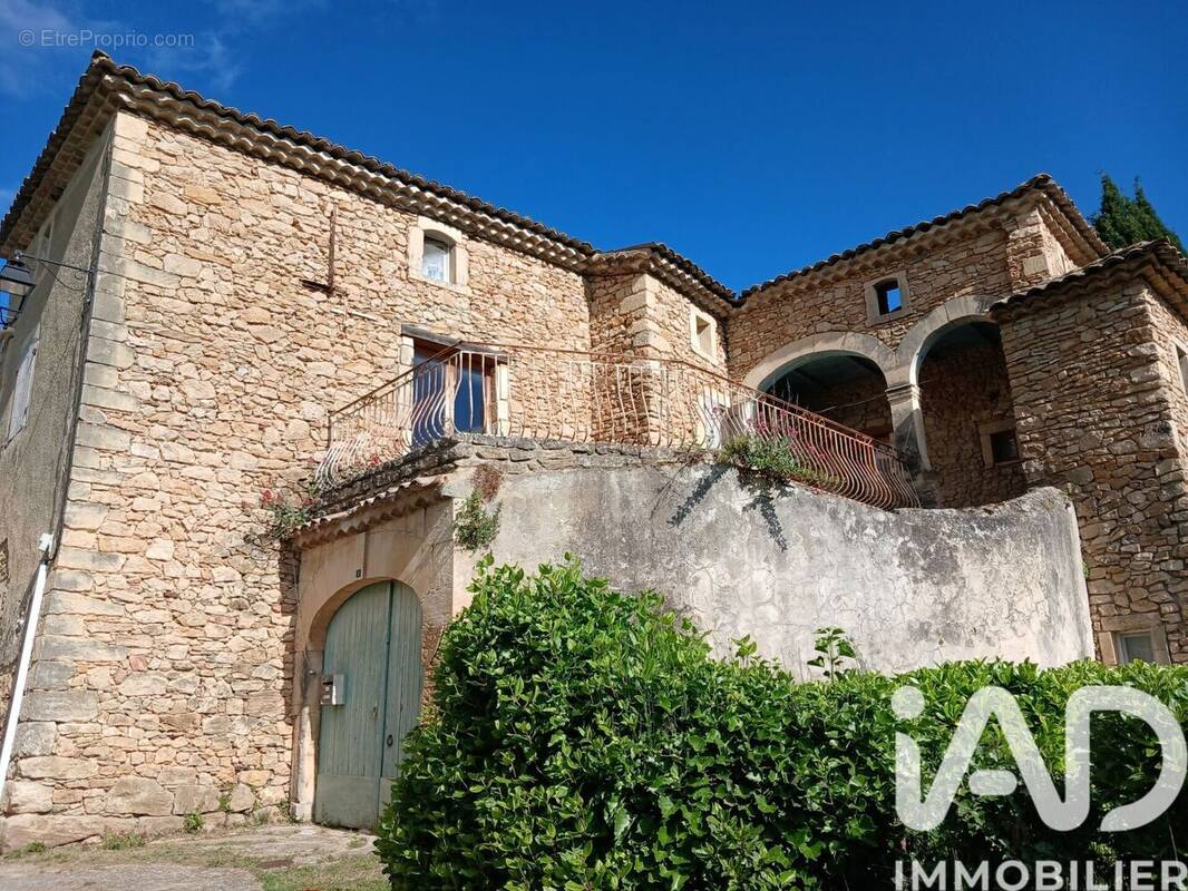 Photo 1 - Maison à SABRAN
