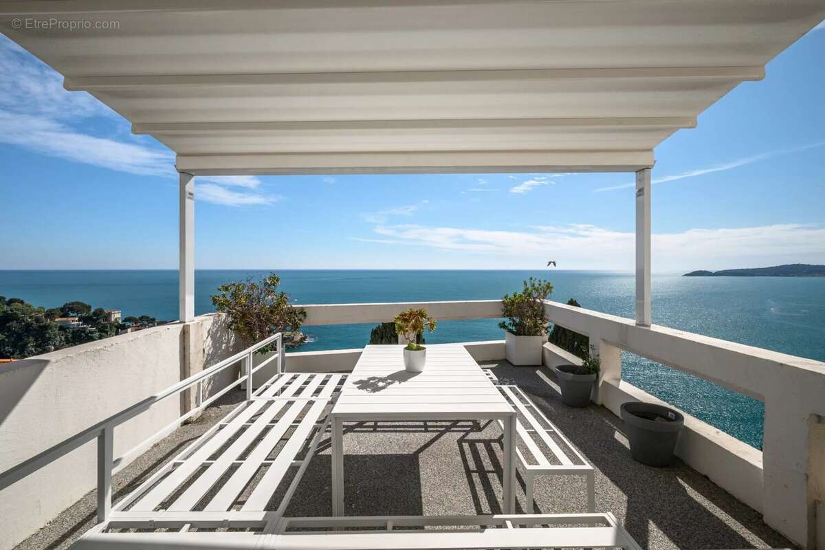 Appartement à CAP-D'AIL