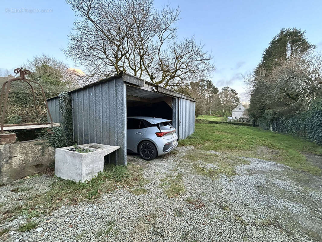 Maison à PLOUNEOUR-MENEZ