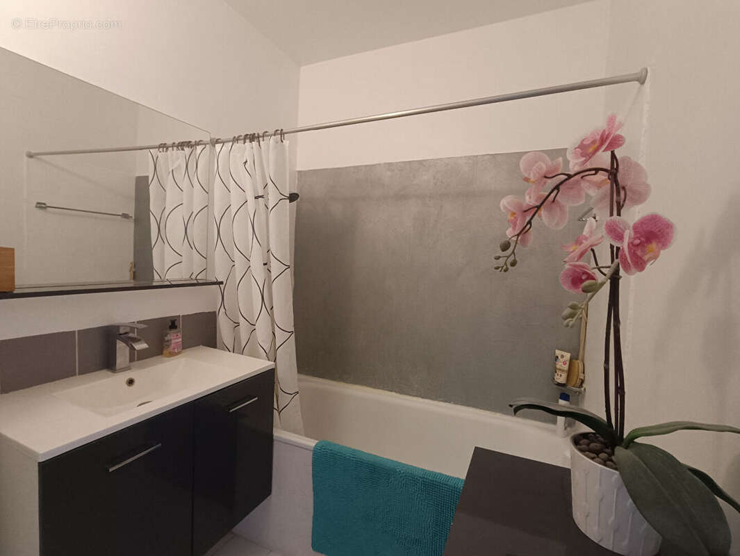 Appartement à FONTENAY-LE-FLEURY