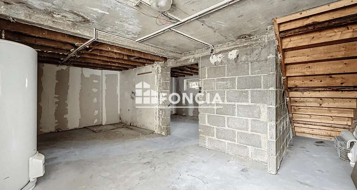 Maison à SAINT-SULPICE-LAURIERE