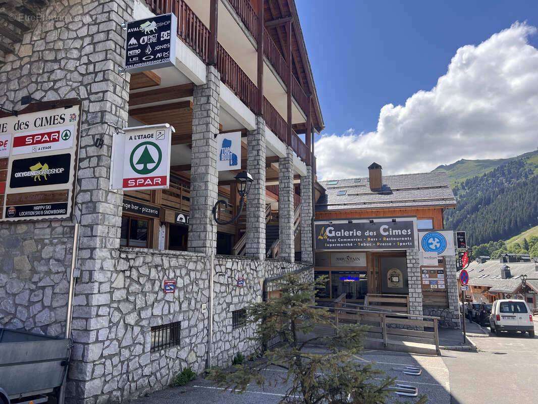 Local commercial en cœur de station de ski renommée - photo 3