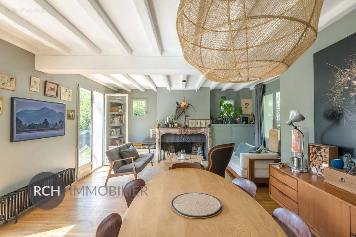 Maison à MONTFORT-L'AMAURY