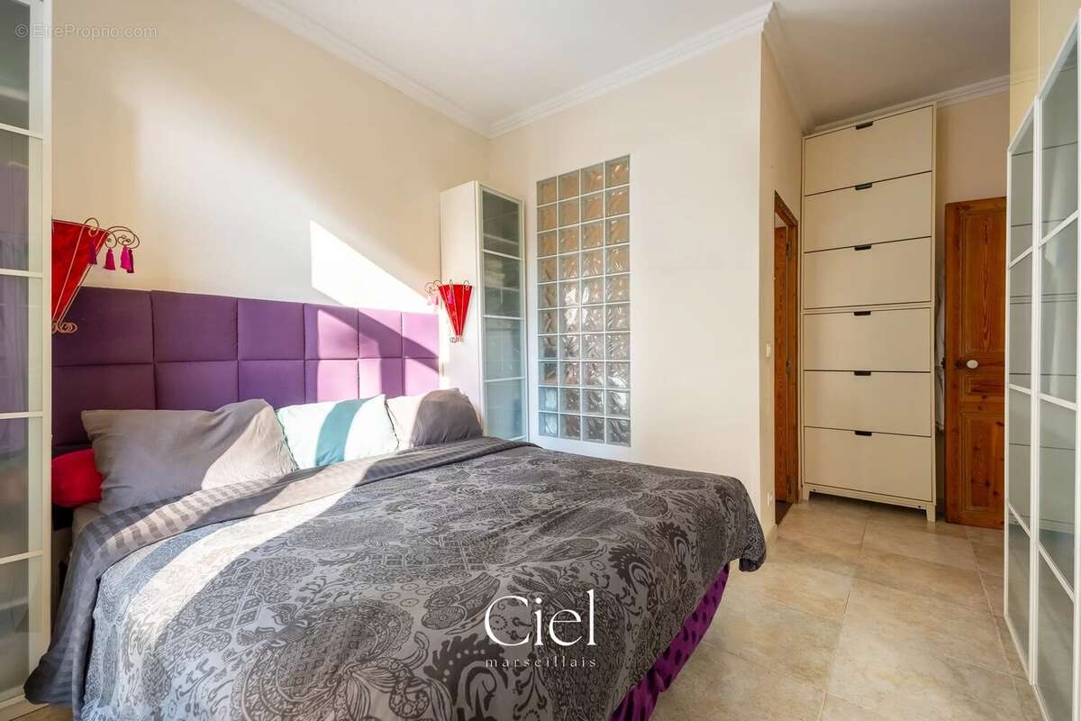 Appartement à MARSEILLE-8E