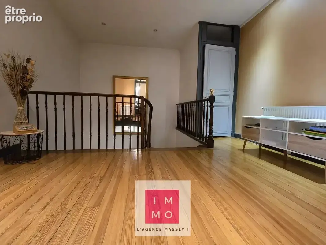 TARBES – Grand duplex de caractère, 4 chambres, terrasse, garage 26m² et parking - photo 15