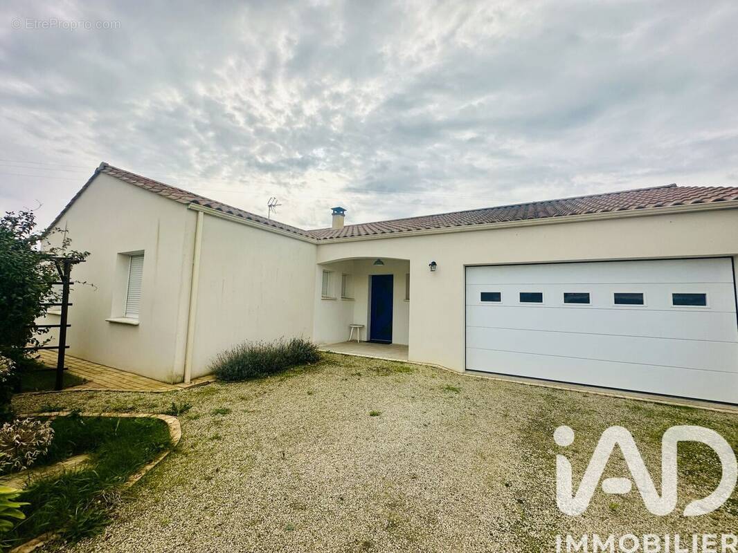 Photo 1 - Maison à LE BERNARD