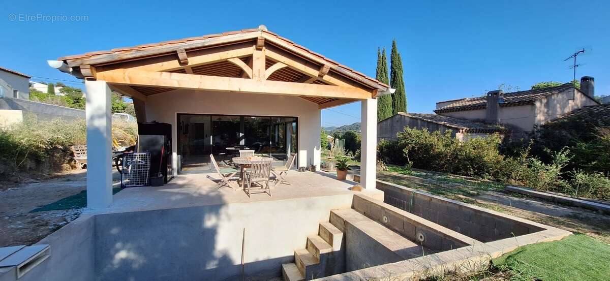 Maison 140 m² à La Cadiere-D'azur  - photo 11