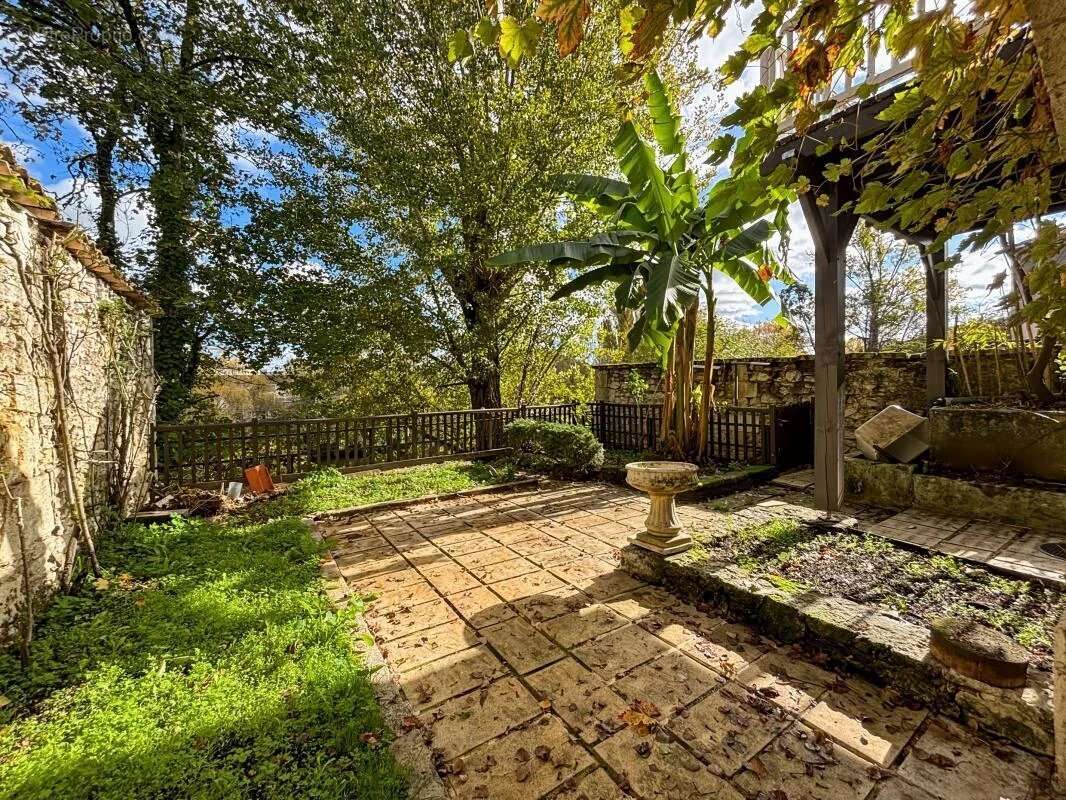 Maison à COULOUNIEIX-CHAMIERS