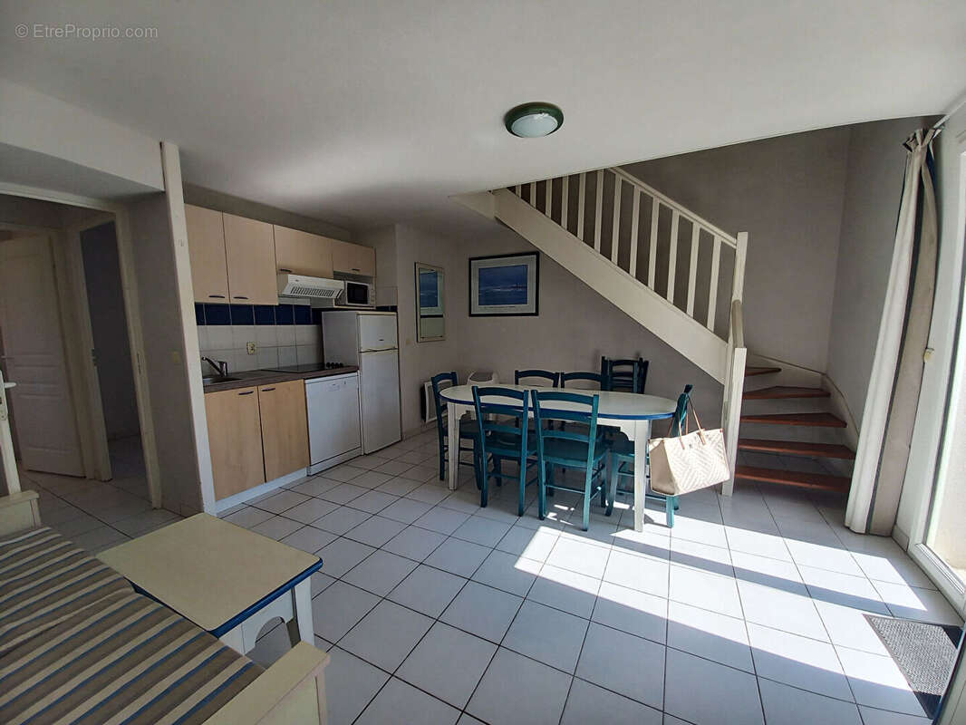 Charmante villa 4 pièces avec garage, terrasse et jardin au coeur d'une résidence avec piscine - photo 5