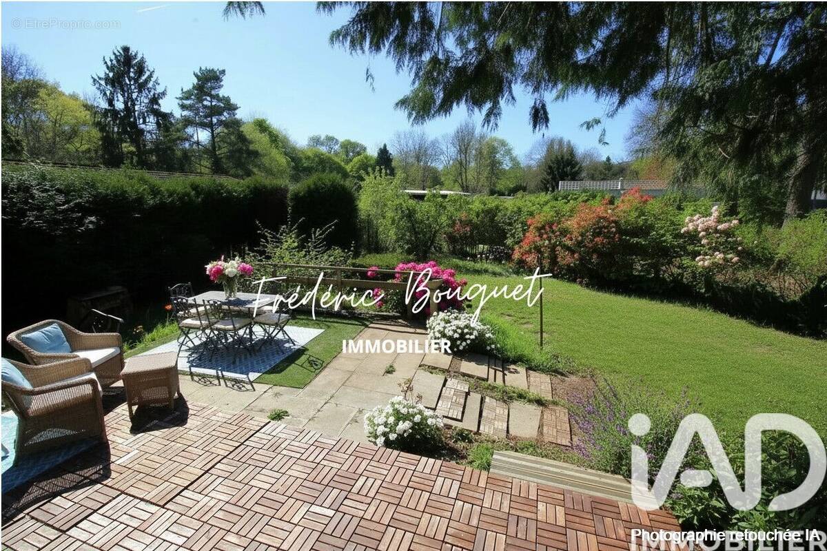 Photo 1 - Terrain à CONDE-SAINTE-LIBIAIRE