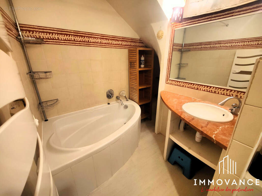 Maison à VIOLS-LE-FORT