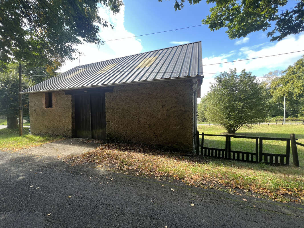 Maison à Saint-Merd-de-Lapleau en Corrèze - photo 11