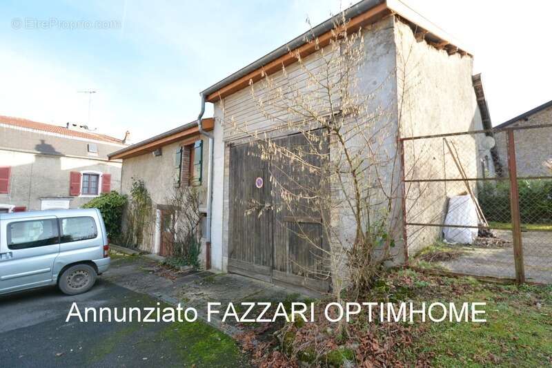 Maison à MONT-DEVANT-SASSEY