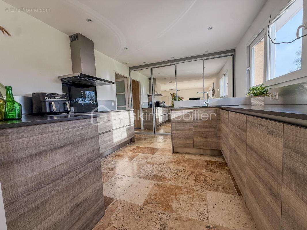 Propriété moderne avec 1 hectare, vie de plain-pied, dépendance et double garage – Proche Pont-l’Évêque, Blangy-le-Château, Deau - photo 4
