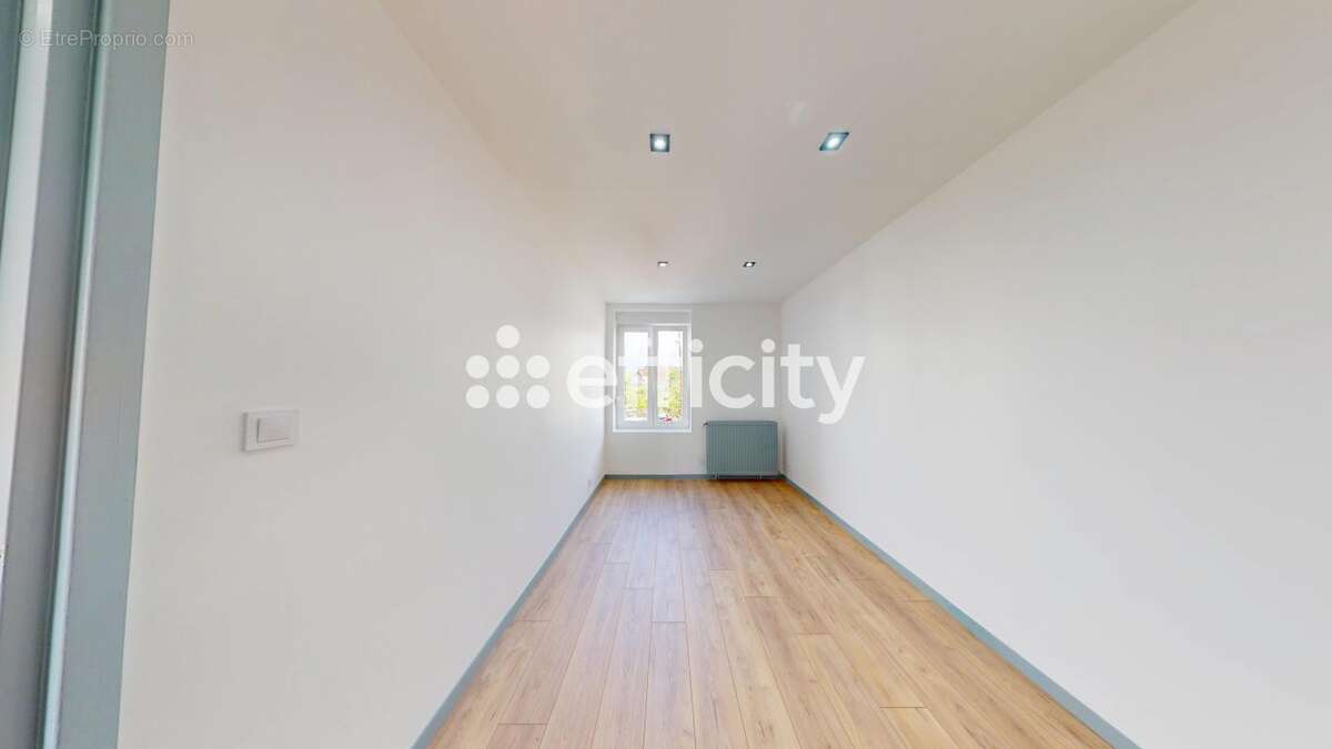 Maison 156 m² à Aulnoye-Aymeries  - photo 6