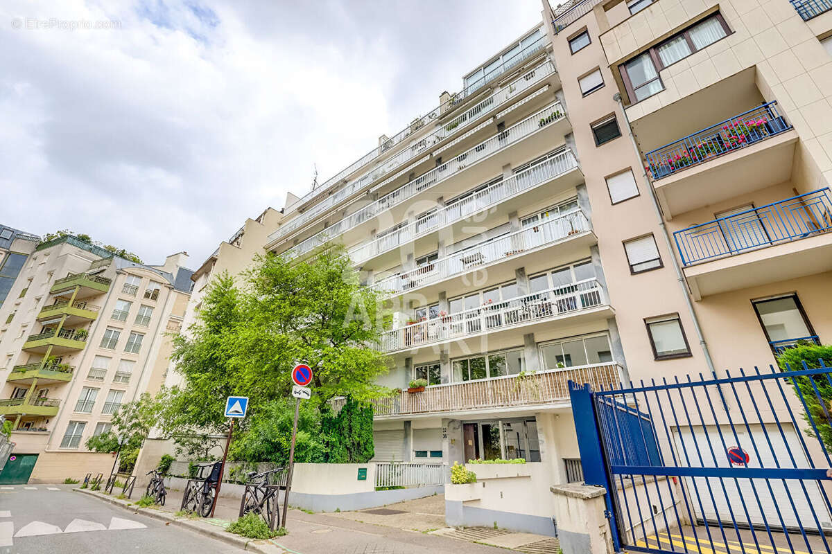 Appartement à PARIS-20E