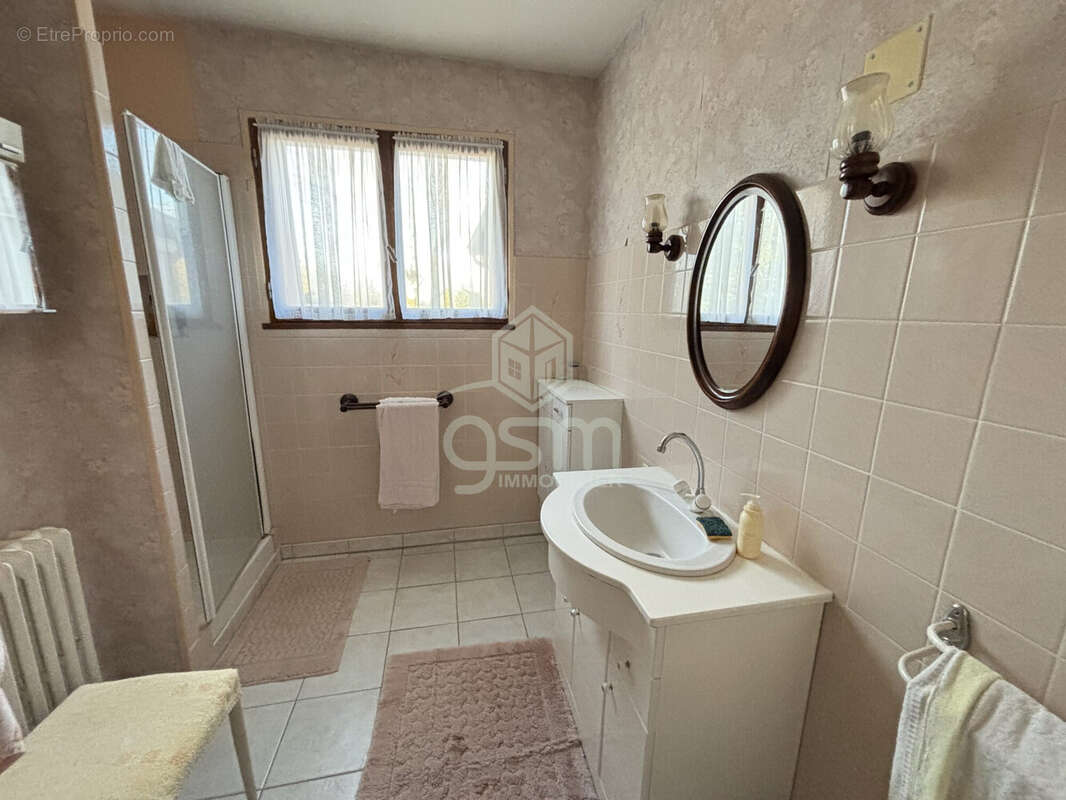 Maison à SAINTE-CATHERINE-DE-FIERBOIS