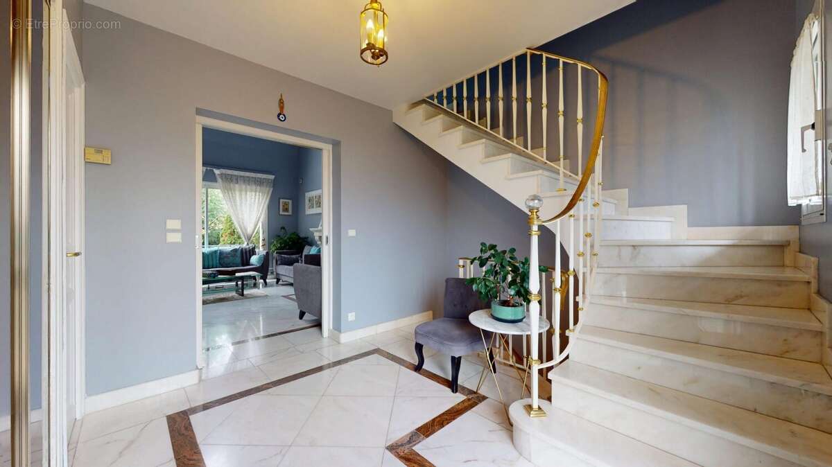 Maison à ORMESSON-SUR-MARNE