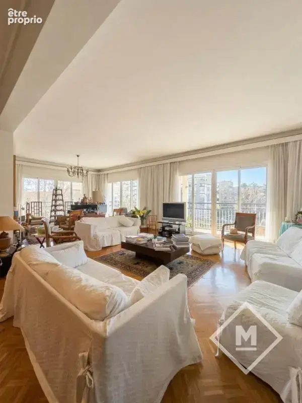 Vente magnifique appartement type5 de 175 m2 avec terrasse de 60m2 Lumineux dans une residence de prestige secteur Mairie de Bag - photo 6