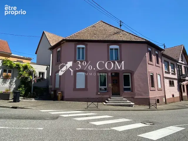 3%.COM  Immeuble au centre de Hochfelden F3 + local idéal in - photo 2