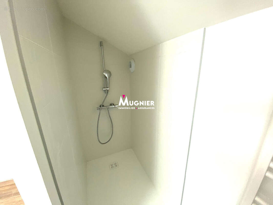 Appartement 61 m² à Taninges  - photo 7