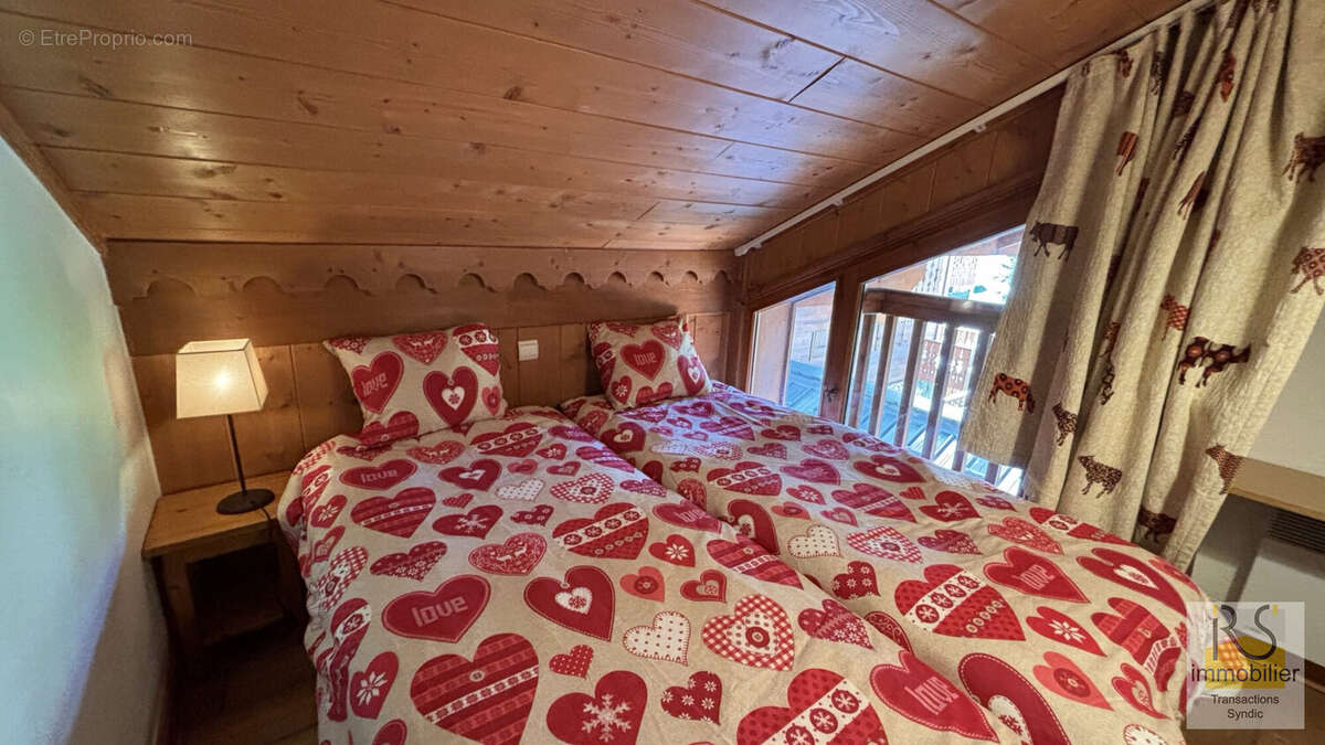 Chambre 1 - Appartement à ARACHES-LA-FRASSE