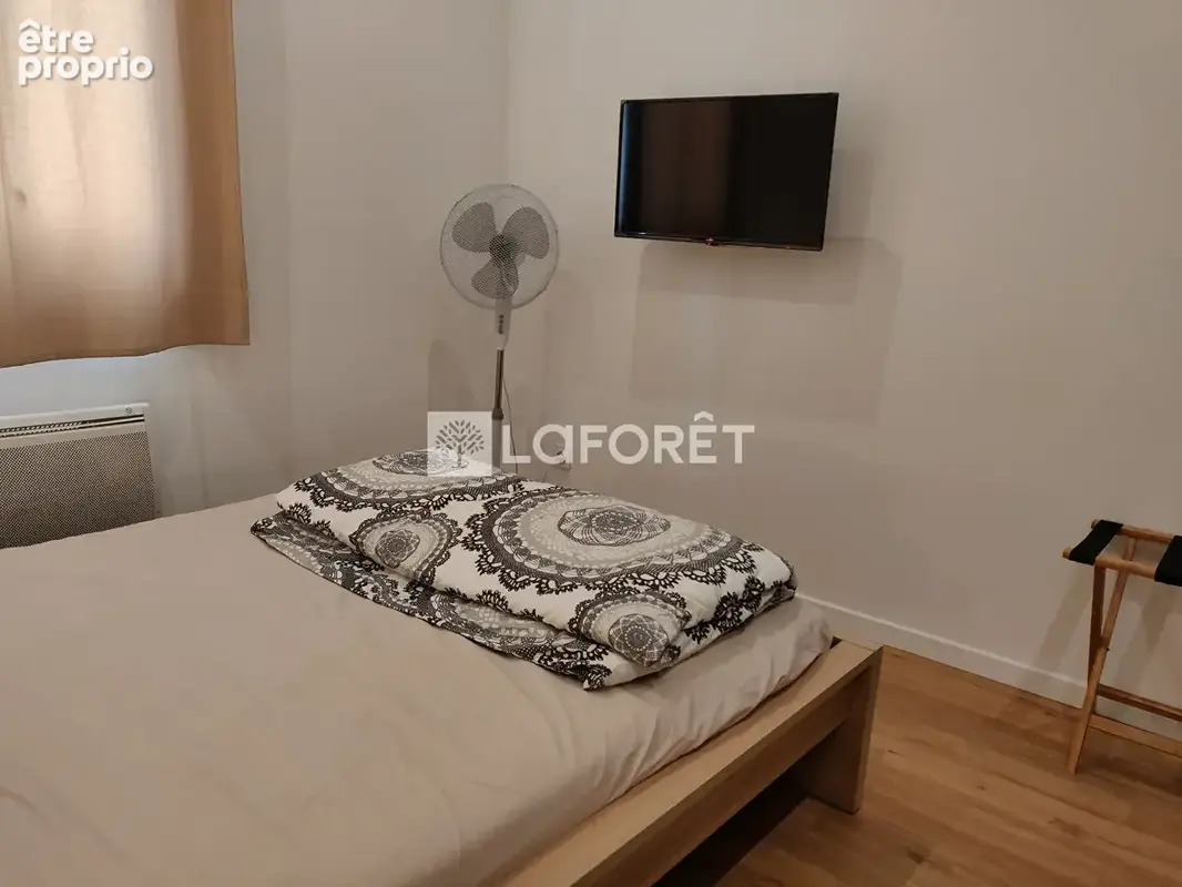 Appartement Marseille T3/4 avec cour CINQ AVENUES - photo 11