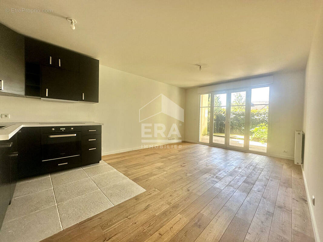 Appartement à SARTROUVILLE