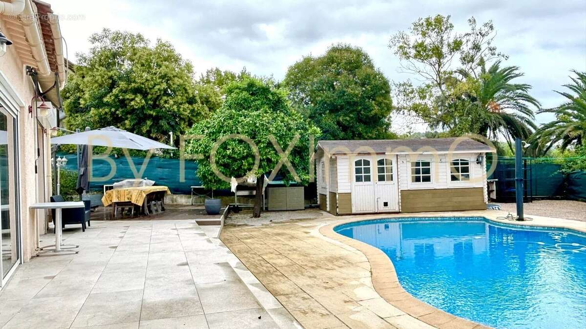 Maison à MANDELIEU-LA-NAPOULE