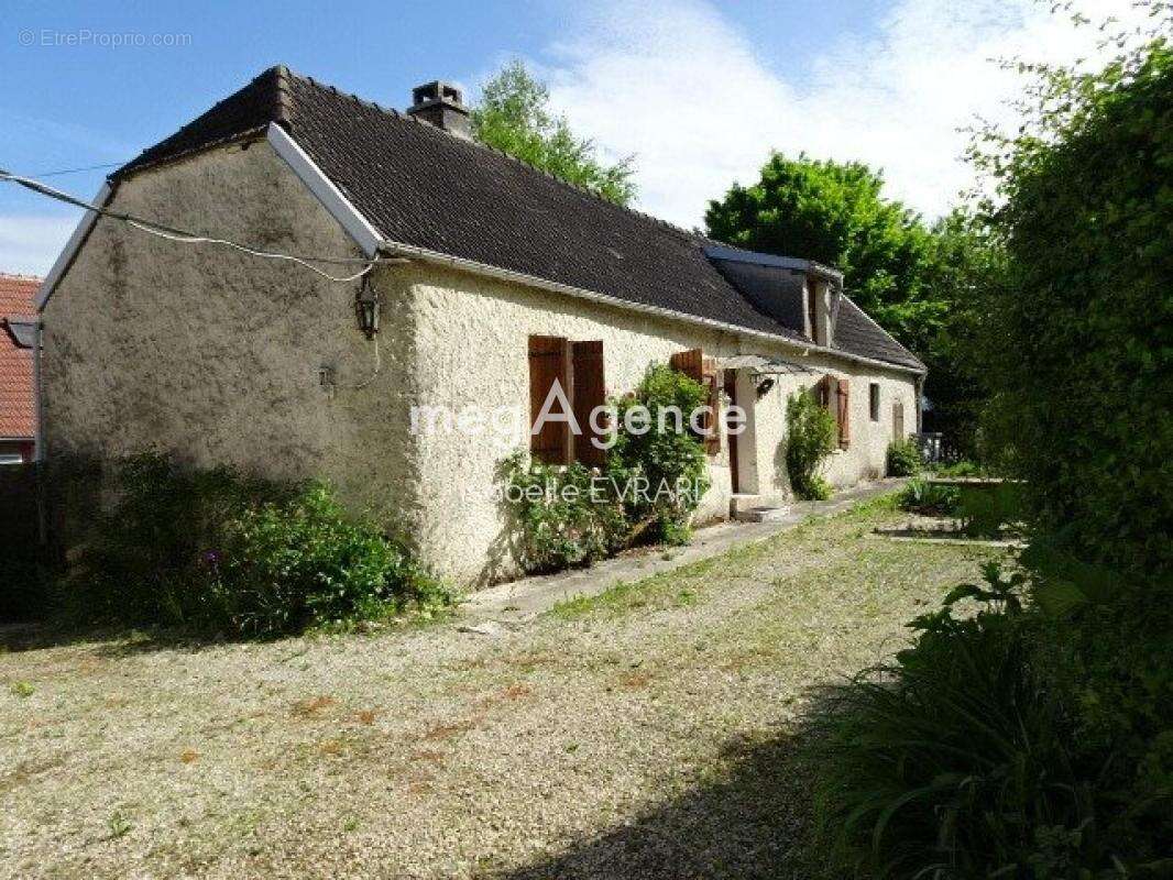 Maison à LA FORESTIERE