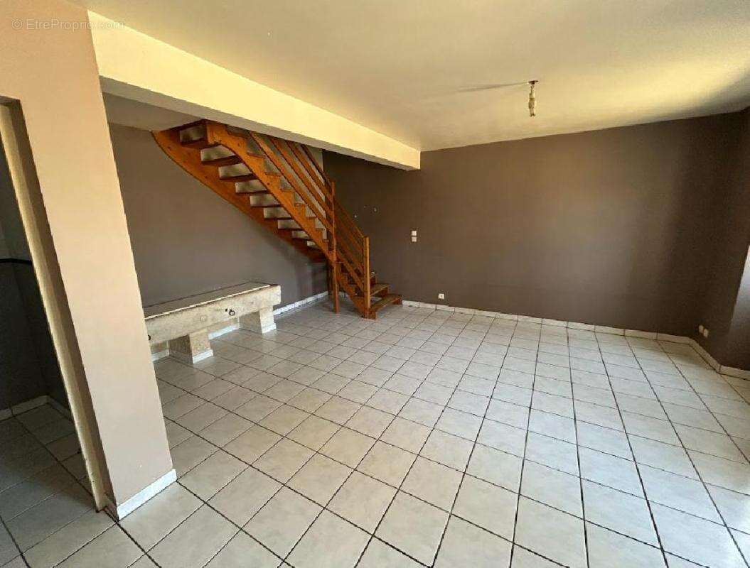 Maison 91 m² à Prin-Deyrancon  - photo 3
