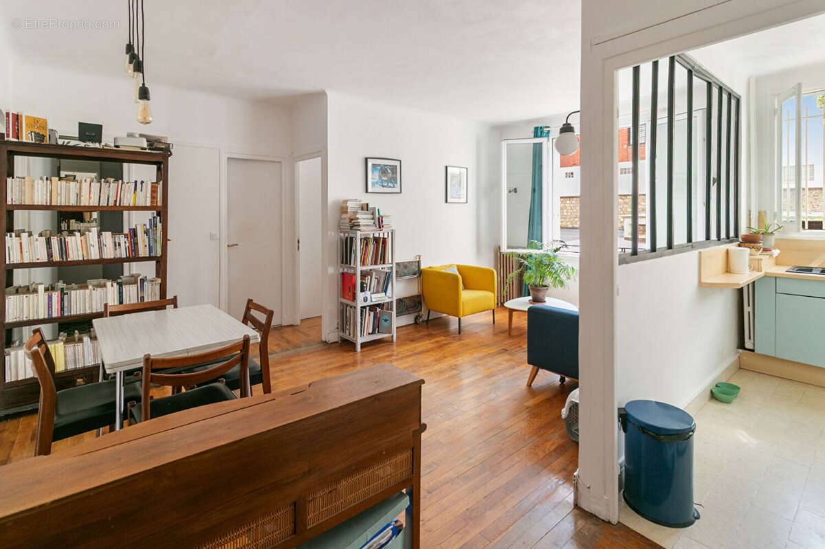 Appartement à PARIS-20E