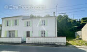 Maison à L'ILE-D'ELLE