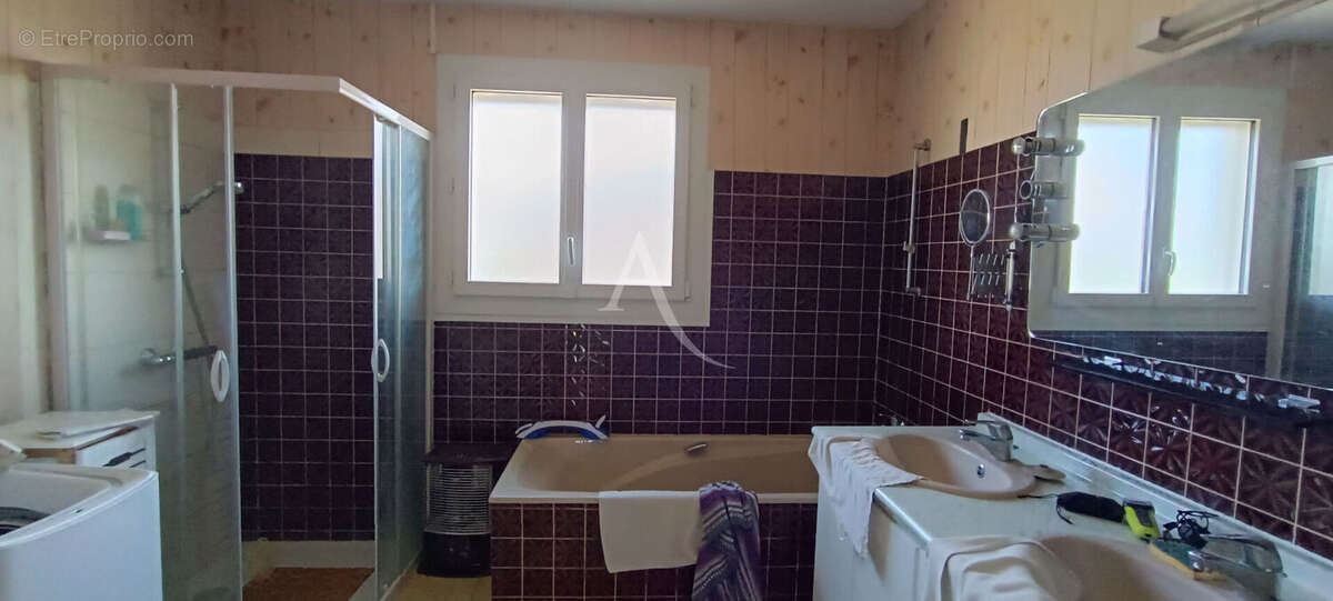 Maison à PORT-DES-BARQUES