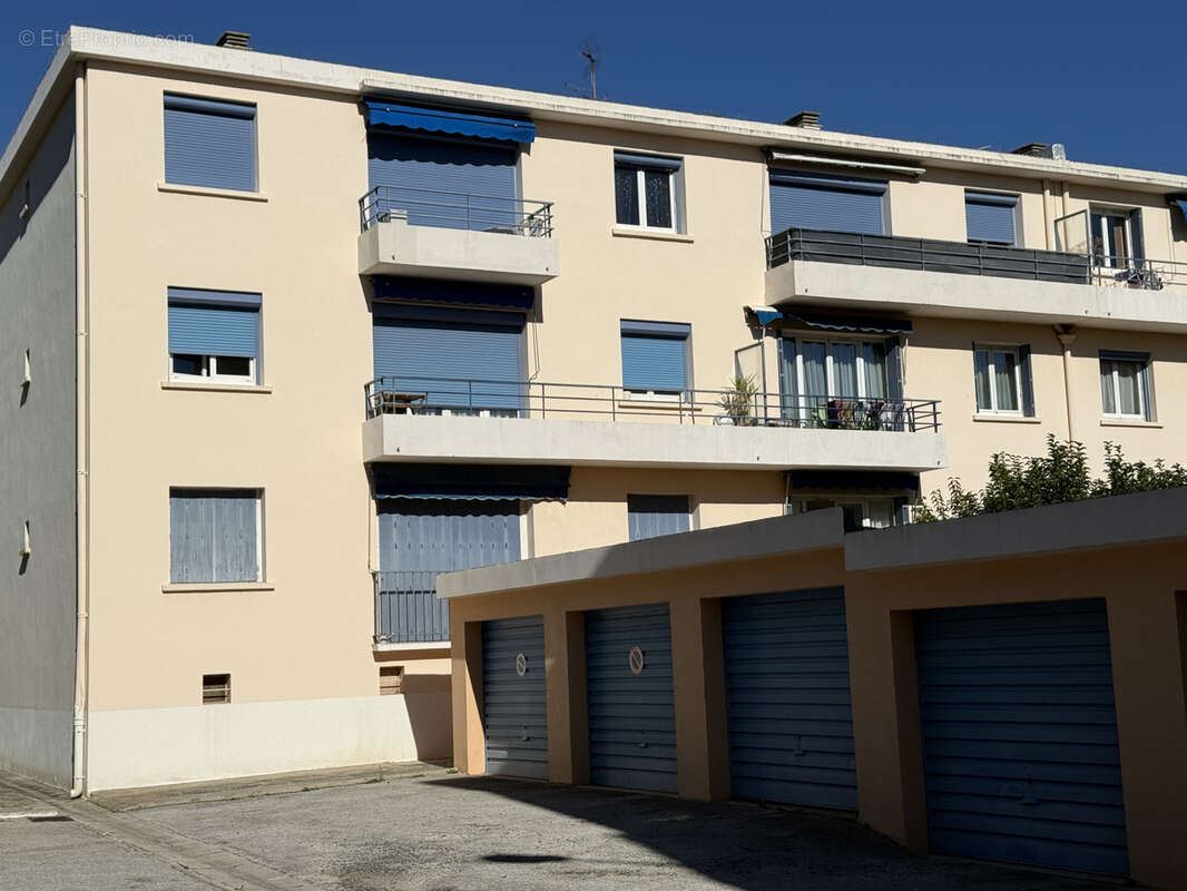 Appartement à LA VALETTE-DU-VAR