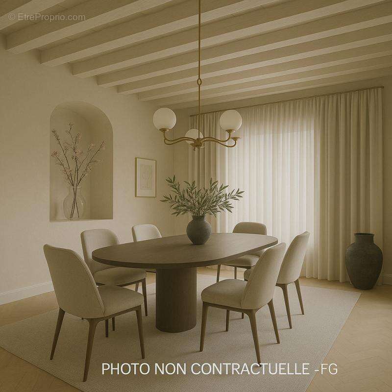 Maison à SOLLIES-VILLE