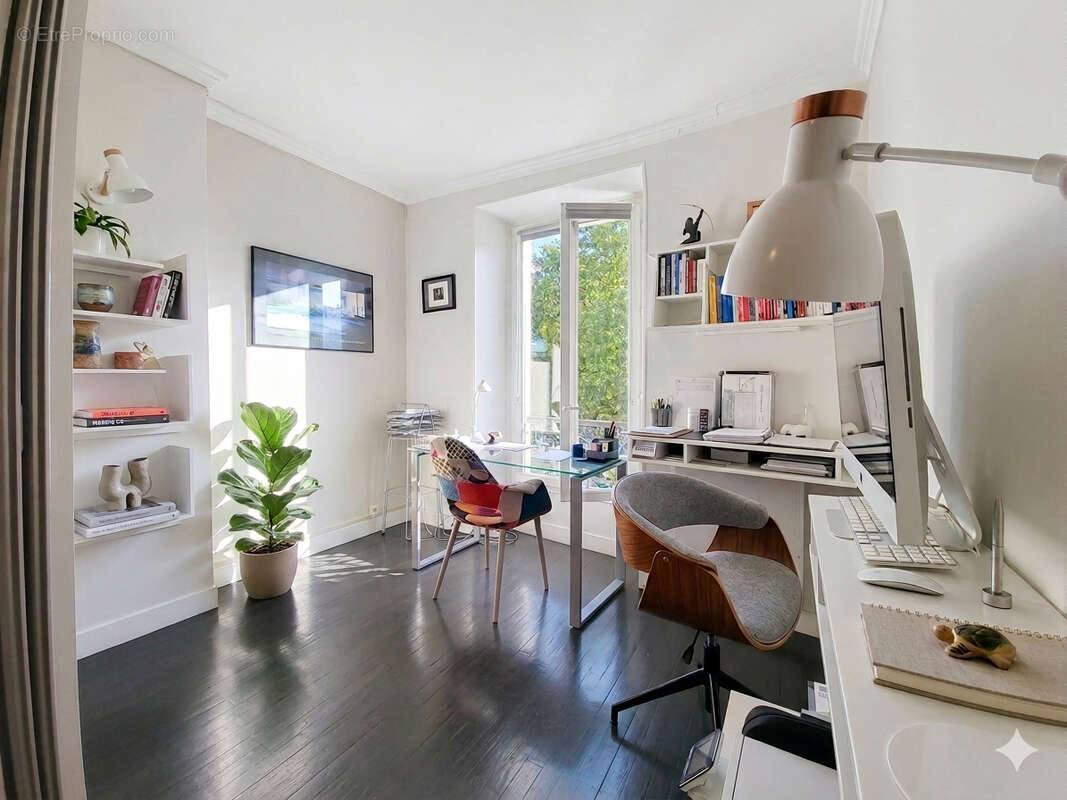 Appartement à PARIS-18E