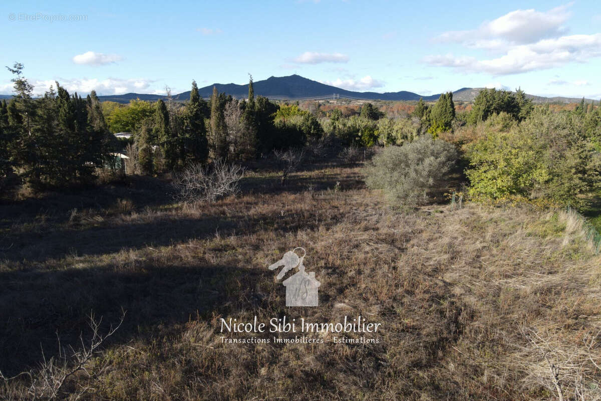 Terrain à CORNEILLA-LA-RIVIERE