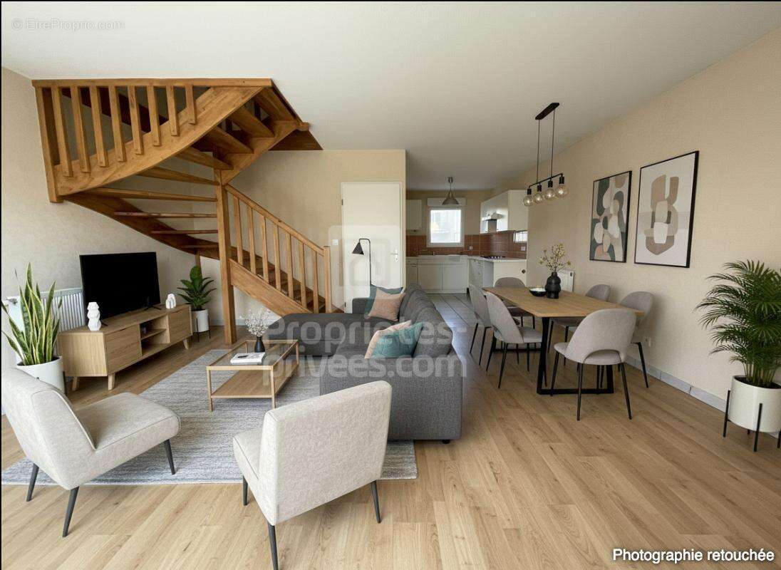 Maison à CASTELGINEST