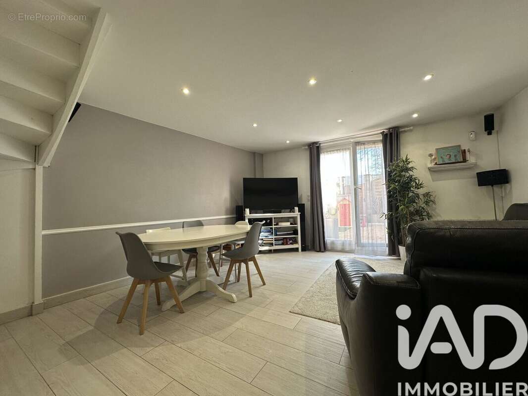 Photo 2 - Appartement à CERGY