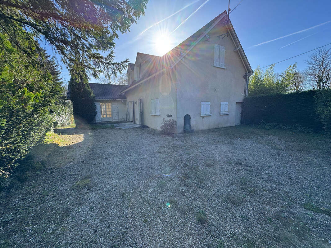 Maison à MONTFORT-L'AMAURY