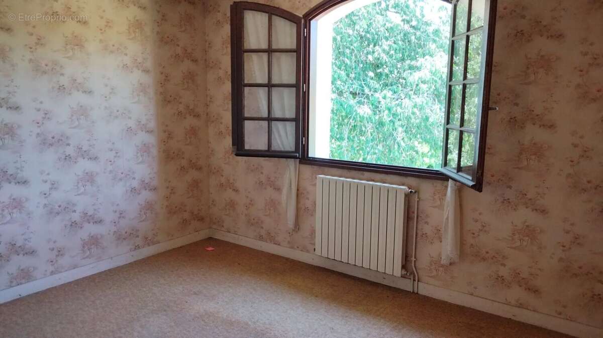 Maison à CHERVES