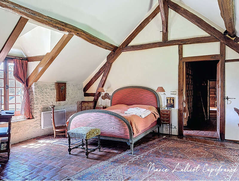 Maison à LA CHAPELLE-LA-REINE