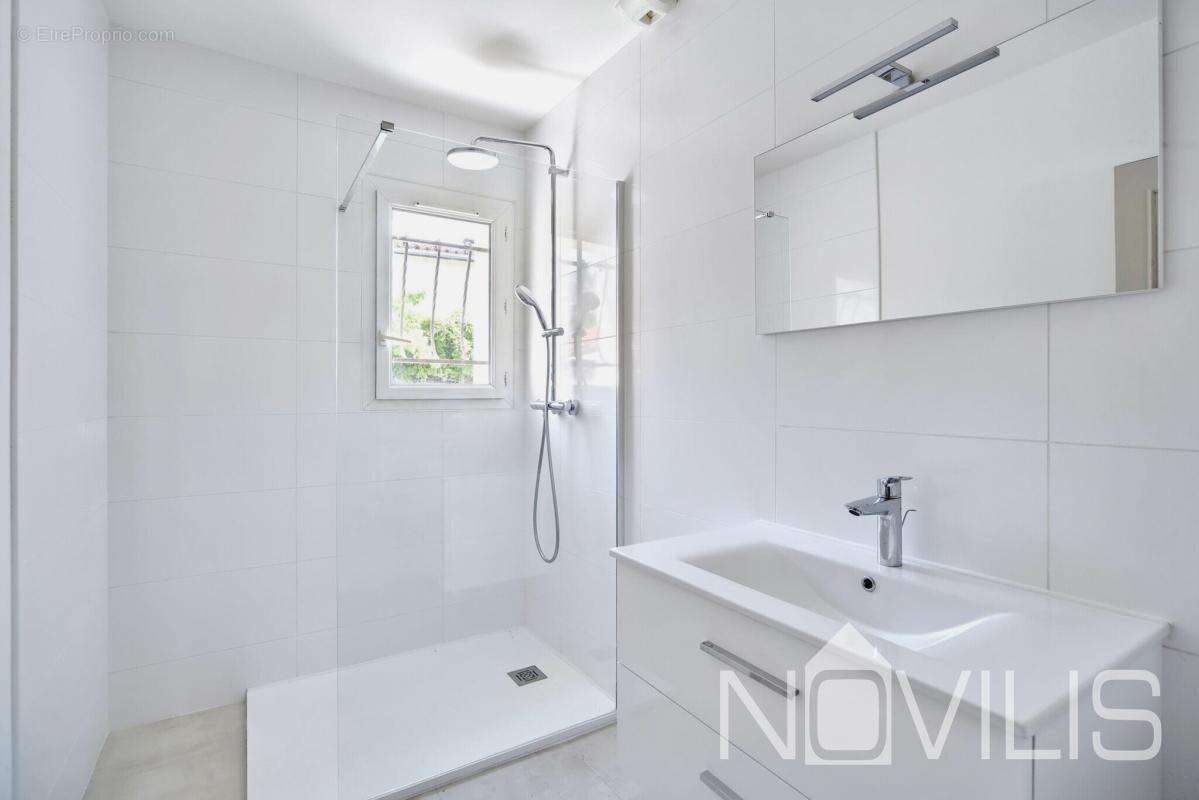 Maison à CASTELGINEST