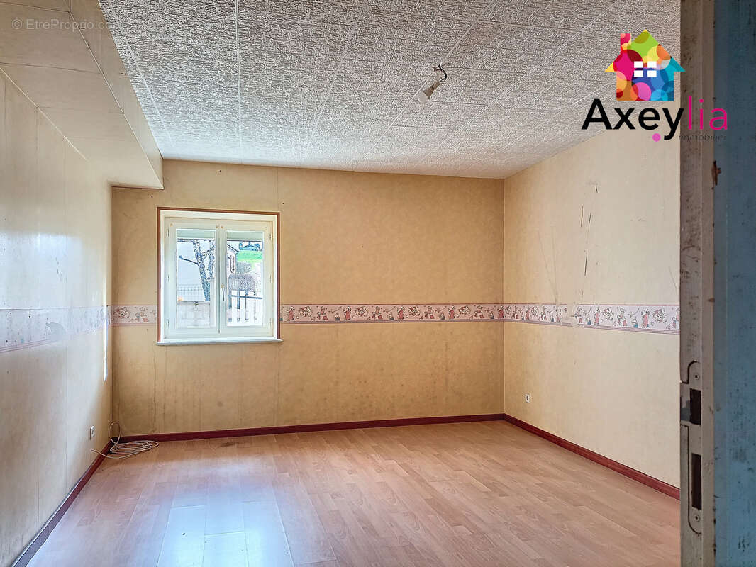 Maison à RIGNY-SUR-ARROUX