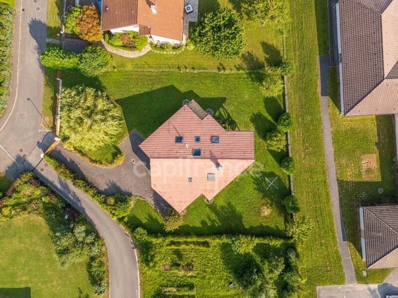 Maison à DIVONNE-LES-BAINS